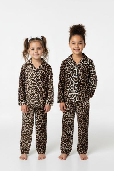 BÜYÜK LEOPARLI SÜET KIZ PİJAMA TAKIMI Leopar