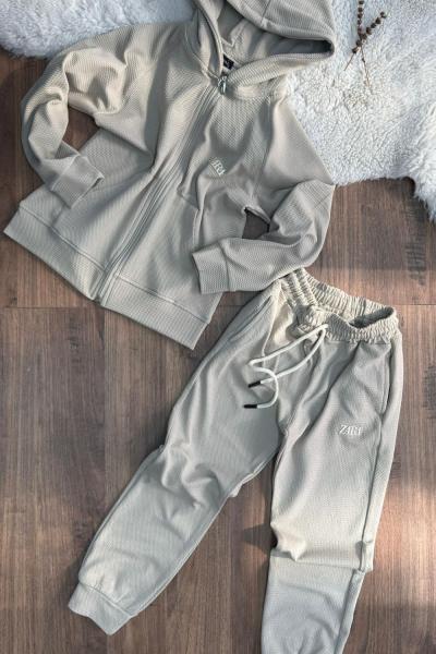 YENİ ZAR4 KAPŞONLU TAM FERMUARLI EŞOFMAN TAKIMI  Krem