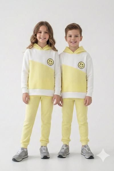 GÜLÜCÜK DETAYLI SU YOLU UNİSEX TARZ TAKIM Sarı