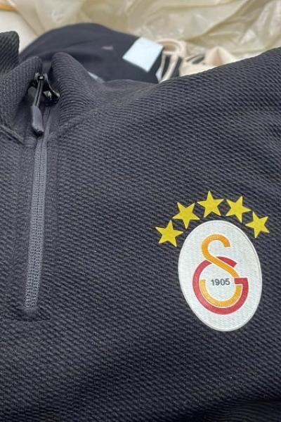 ÇAKIL TAŞI G YARIM FERMUAR KIRMIZI EŞOFMAN TAKIMI YENİ Siyah