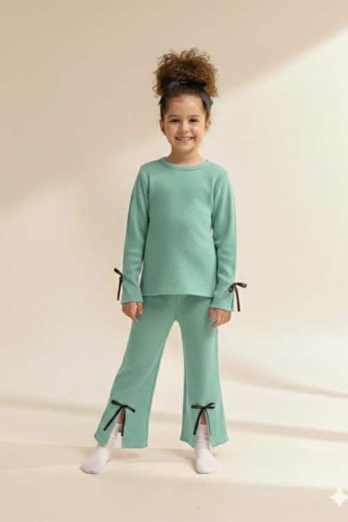 KOLLARI VE PAÇASI YIRTMAÇLI FİYONKLU FİTİLLİ İSPANYOL TAKIM  Su Yeşili