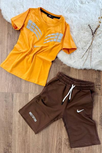 ORTASI TEK NİKE İKİ YAKASI BASKILI KISAKOLLU KAPRİ TAKIM Turuncu