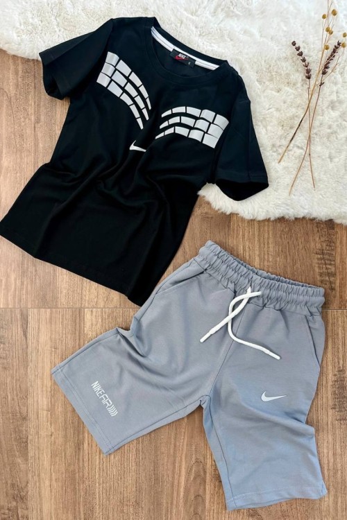 ORTASI TEK NİKE İKİ YAKASI BASKILI KISAKOLLU KAPRİ TAKIM Siyah