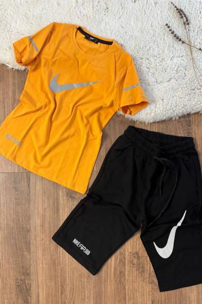 ORTASI BÜYÜK NİKE ALTI BÜYÜK NİKE KAPRİ TAKIM  Turuncu