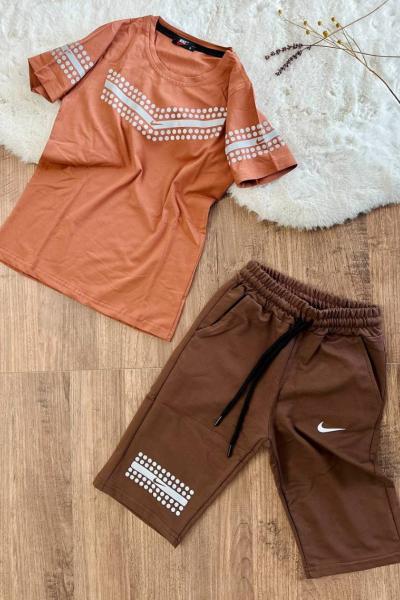 KENARLARI NOKTALI ORTASI ŞERİTLİ NİKE KAPRİ TAKIM  Kahverengi