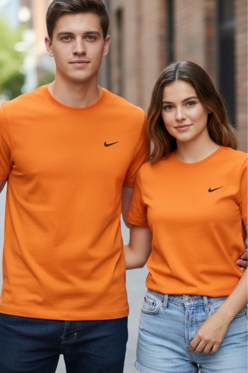 KAMPANYALI UNİSEX KENARDA SİYAH TİK NİKE TİŞÖRT  Turuncu