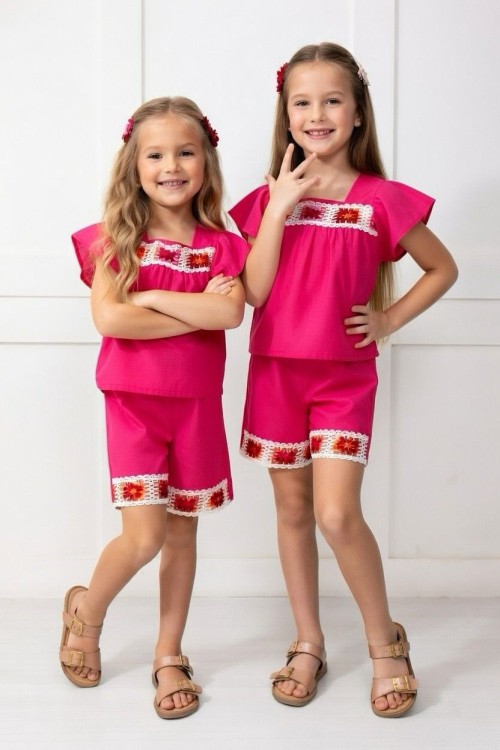 YAKASI VE ŞORT UCU ÖRGÜ ETNİK  DESEN ŞORTLU TAKIM  Fuşya