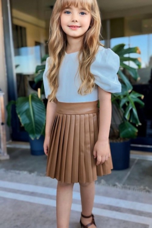 ÜST BALON KOL ALT PİLELİ DERİ ETEKLİ KISAKOL TAKIM  Bej