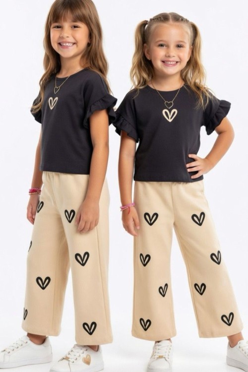 KOLLARI FIRFIR ÜSTÜ TEK KALPLİ ALT HER YERİ KALPLİ KISAKOLLU TAKIM Bej