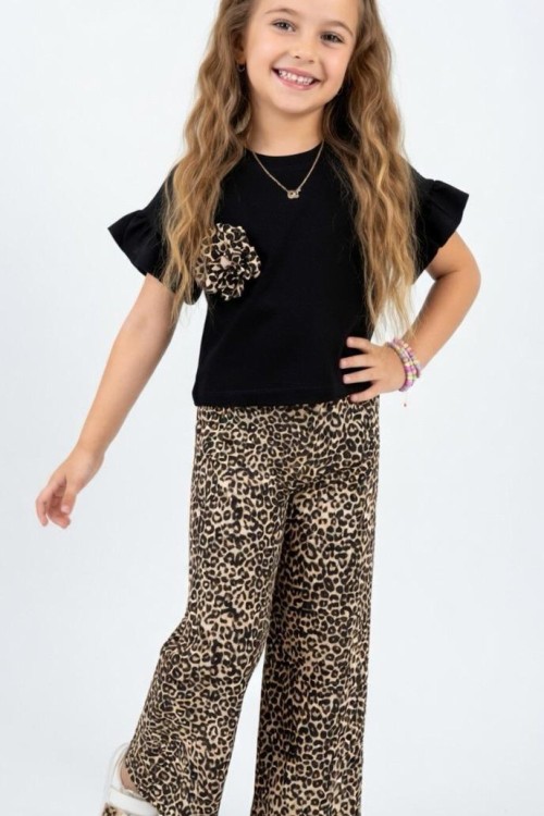 YAKASI LEOPARLI ÇİÇEKLİ KOLLARI FIRFIRLI ALT LEOPARLI İSPANYOL TAKIM Siyah
