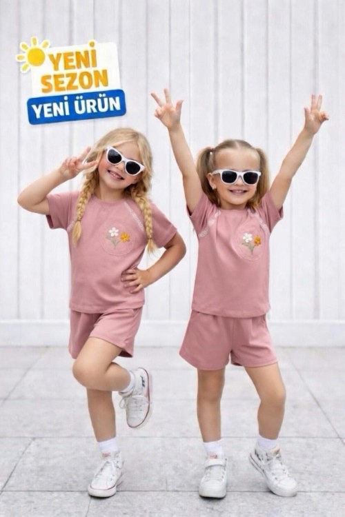 YAKASI DAİRE İÇİNDE ÇİÇEKLİ CEPLİ ŞORTLU TAKIM  Gül