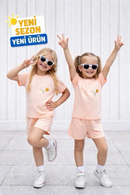 YAKASI DAİRE İÇİNDE ÇİÇEKLİ CEPLİ ŞORTLU TAKIM  Somon