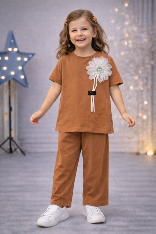 APLİKE ÇİÇEKLİ KISAKOL ALT UZUN EŞOFMAN TAKIMI  Kahverengi