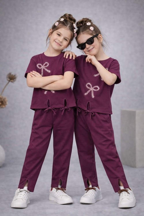 İKİ FİYONKLU TİŞÖRT UCU VE PAÇASI YIRTMAÇLI İPLİ ALT UZUN TAKIM Mürdüm