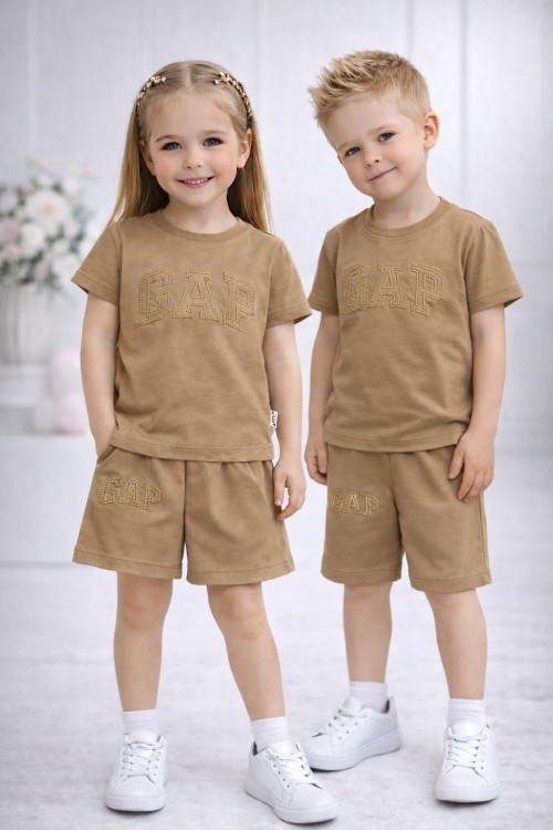 UNİSEX TİŞÖRT VE ALT GAP YAZILI ŞORTLU TAKIM  Bej