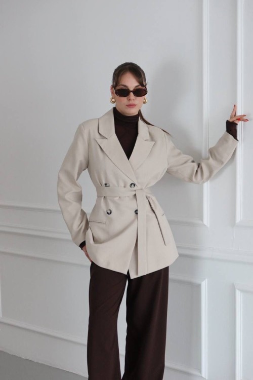DÜĞMELİ BEL BAĞLAMALI BLAZER KADIN CEKET Krem