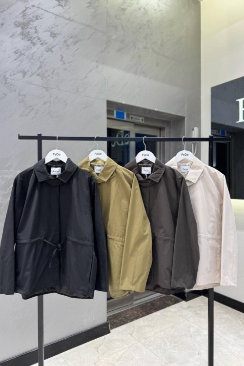 BEL BAĞLAMALI BUYNU DÜĞMELİ TRENÇKOT  Yeşil