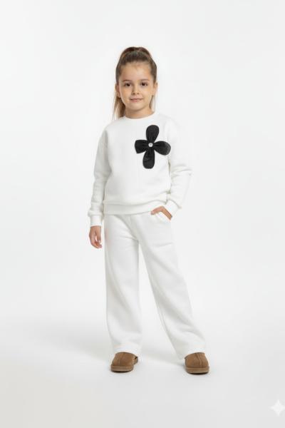 4 YAPRAKLI ÇİÇEK 3 İP ŞARDONLU KIZ TARZ TAKIM  Beyaz