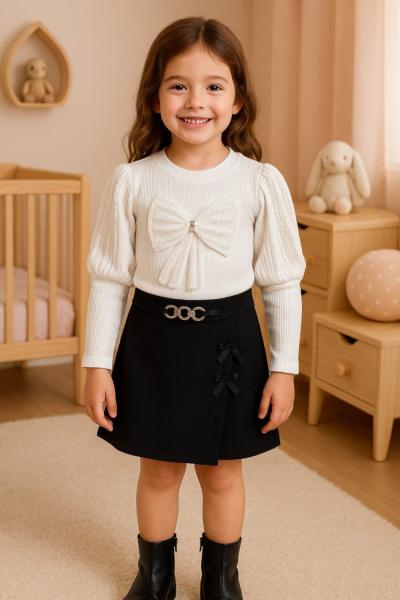 BALON KOLLU ETEK UCU FİYONK DETAYLI ŞORT ETEKLİ  TAKIM Siyah Beyaz