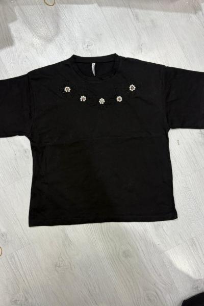 ÇİÇEK DESENLİ İNCİLİ TİŞÖRT  Siyah