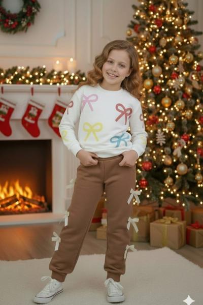 EŞOFMANI FİYONKLU ÜST RENKLİ FİYONK DETAYLI İKİ İP ŞARDONLU KIZ TAKIM Kahverengi