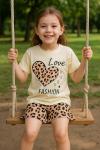 LOVE FASHİON YAZAN KALP VE ŞORTU LEOPARLI PENYE KIZ TAKIM  Bej