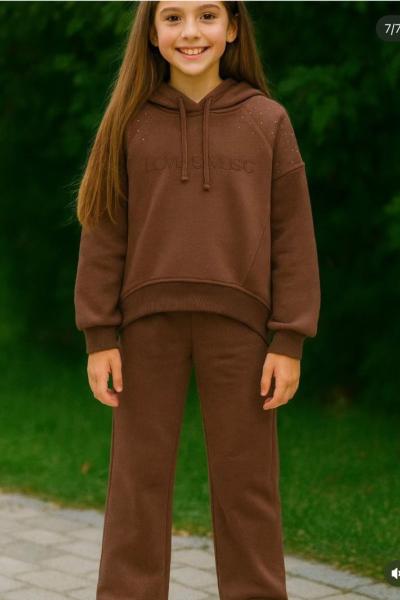 OMUZ TAŞLI LOVE İS MUSİC KAPİŞONLU KIZ TAKIM Kahverengi