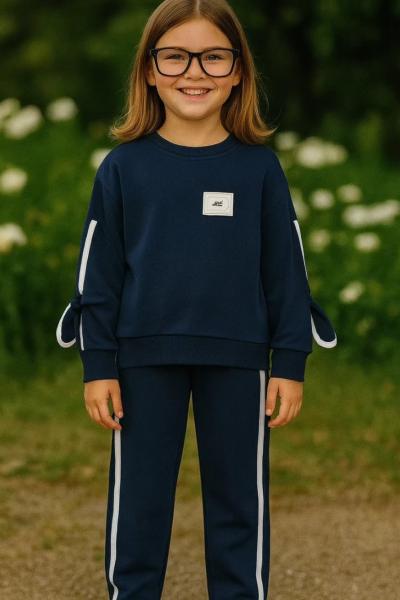 ÖNÜ ETİKETLİ KOLLARI FİYONK ŞERİTLİ  İSPANYOL KIZ TAKIM  Lacivert