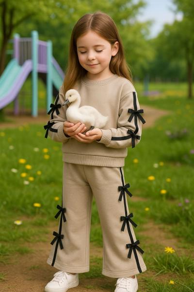 ŞERİTLİ FİYONKLU 2 İP KIZ EŞOFMAN TAKIMI  Taş Rengi