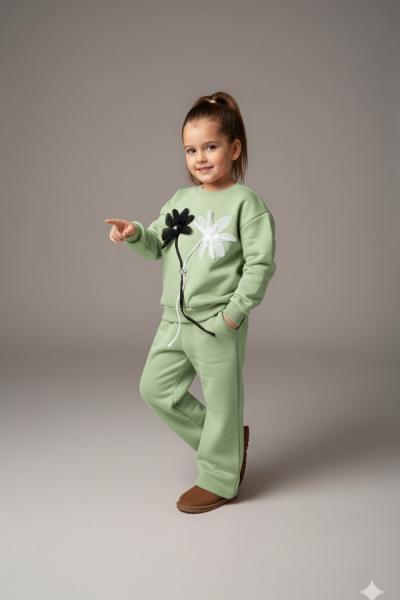 SİYAH BEYAZ ÇİÇEKLİ 3 İP ŞARDONLU KIZ TARZ TAKIM Yeşil