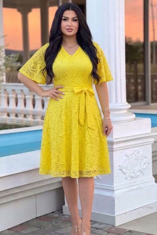 DÖKÜM KOLLU GÜL DESENLİ DANTEL ELBİSE  Sarı